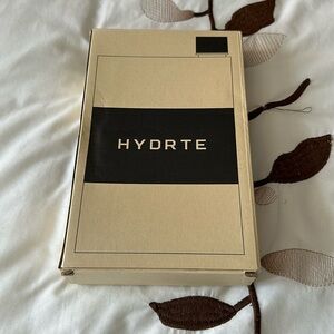 Hydrate water bottle NWT